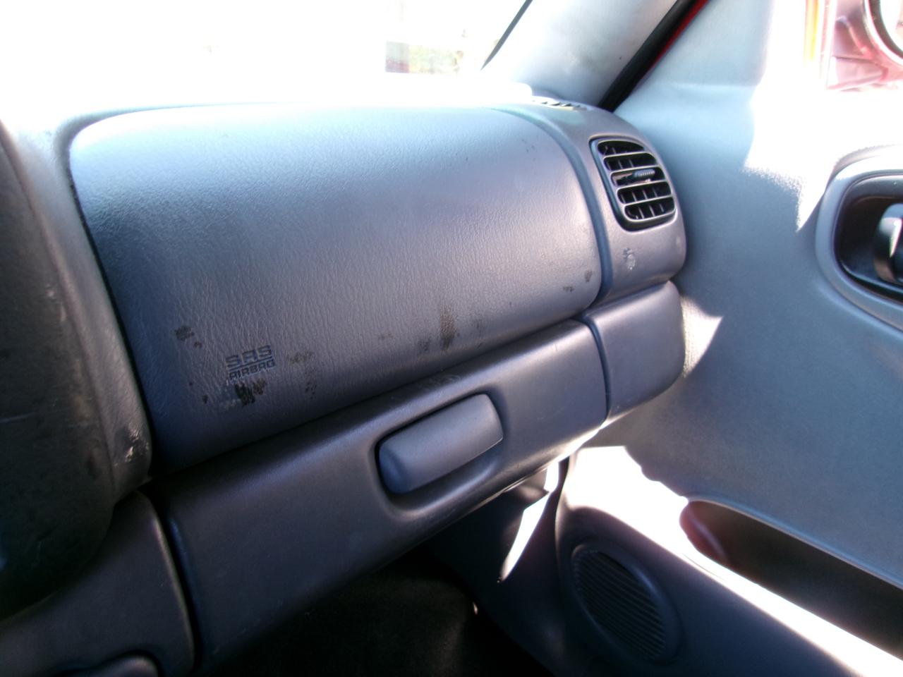 Dodge Dakota Club Cab 4WD 1997