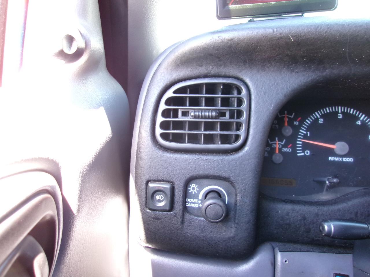 Dodge Dakota Club Cab 4WD 1997