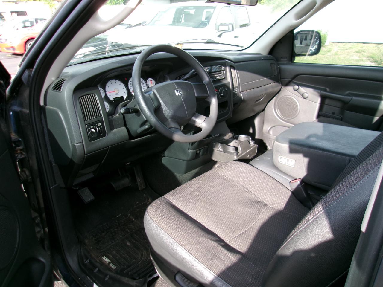 Dodge Ram 1500 ST Reg Cab 2005