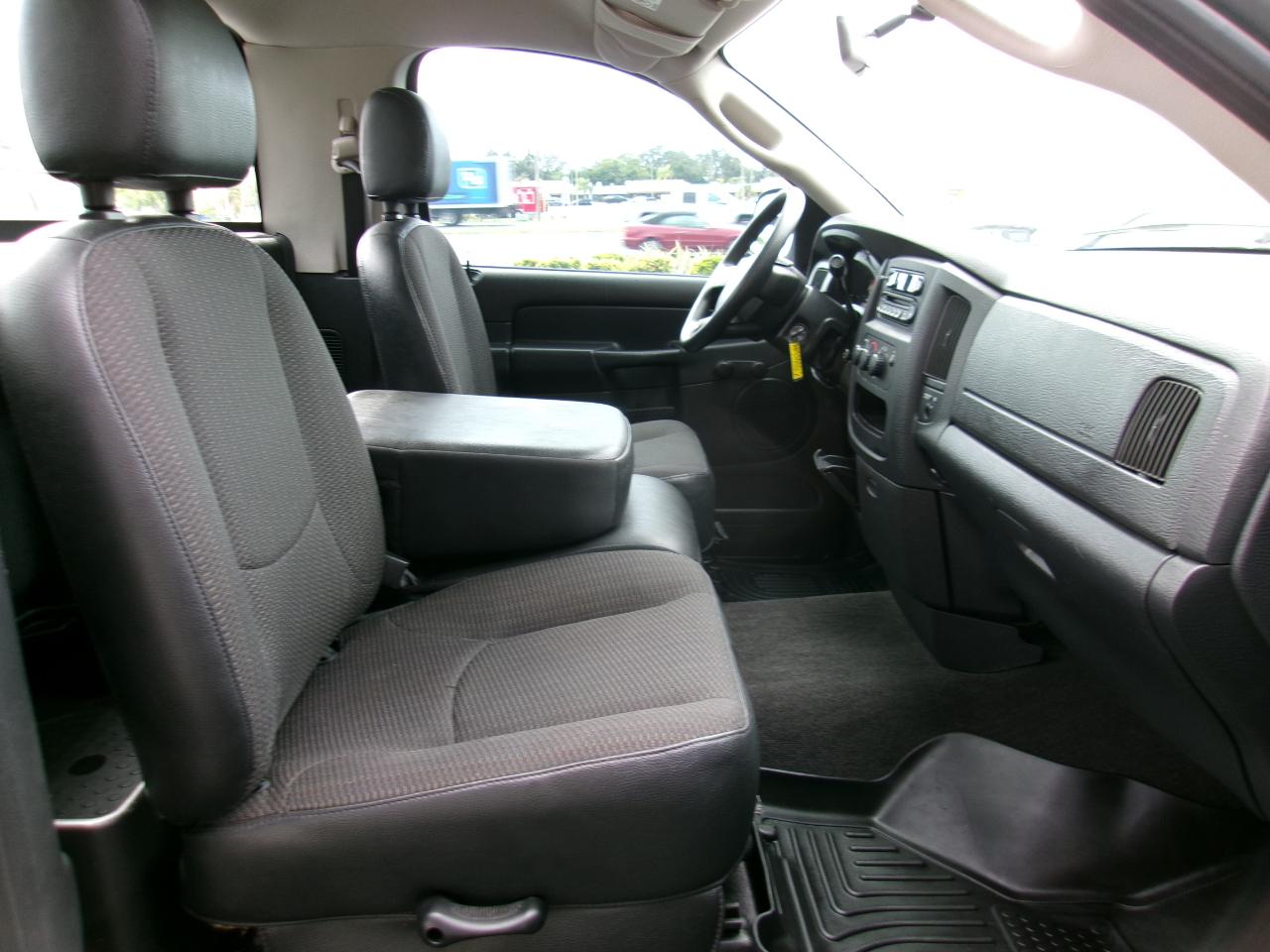 Dodge Ram 1500 ST Reg Cab 2005