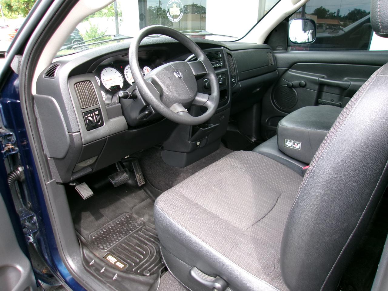 Dodge Ram 1500 ST Reg Cab 2005