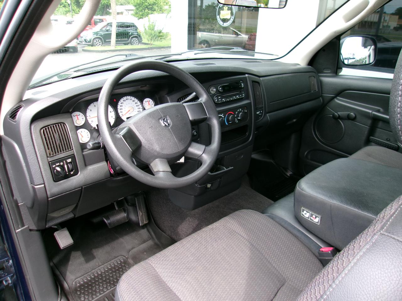 Dodge Ram 1500 ST Reg Cab 2005