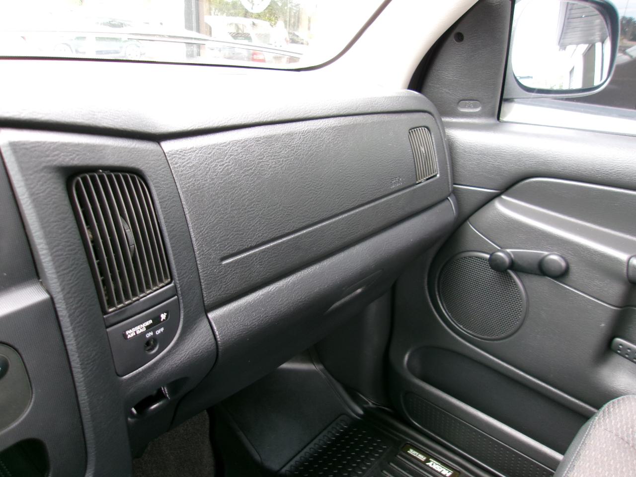 Dodge Ram 1500 ST Reg Cab 2005
