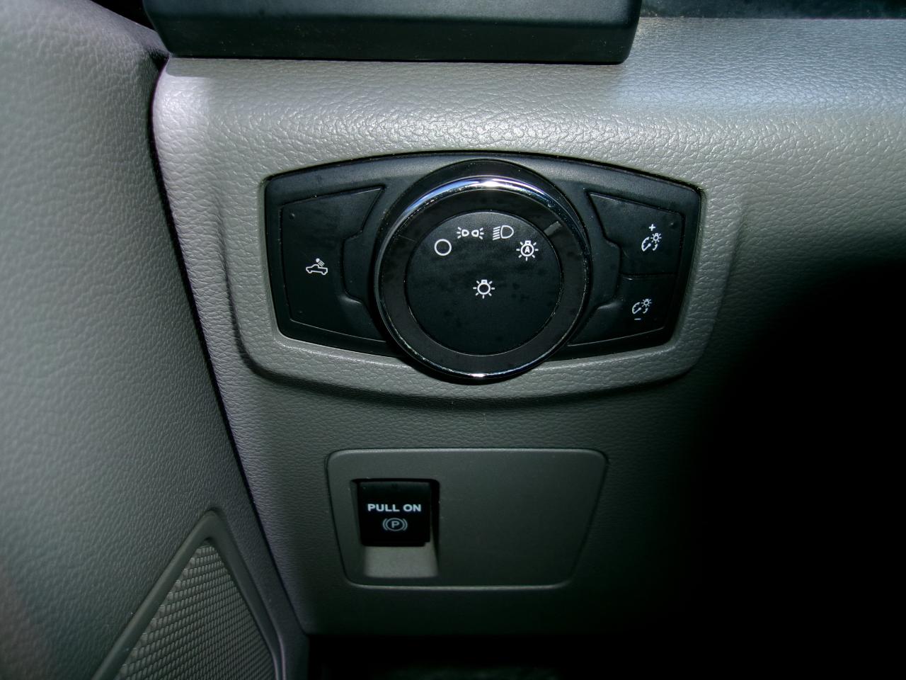 Ford F-150 XL 8-ft. Bed 2WD 2018
