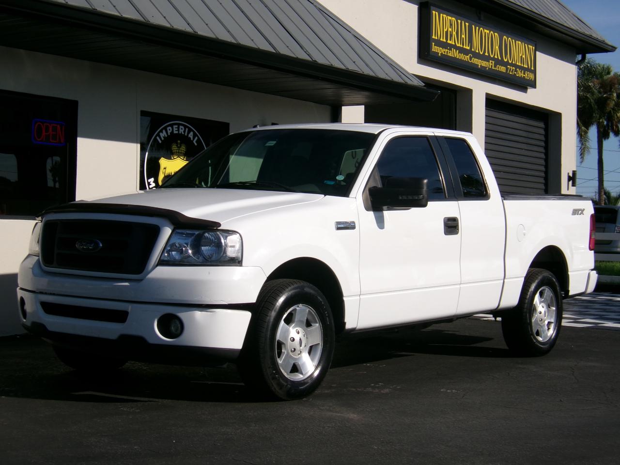 Ford F-150 STX SuperCab 5.5-ft Box 2WD 2006