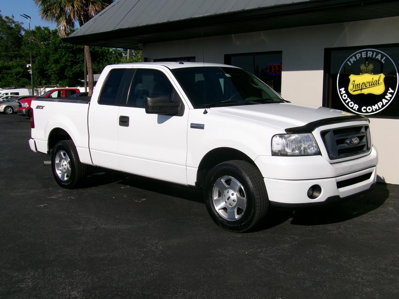Ford F-150 STX SuperCab 5.5-ft Box 2WD 2006