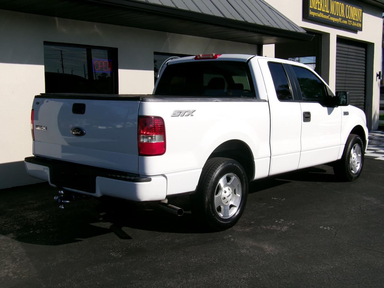 Ford F-150 STX SuperCab 5.5-ft Box 2WD 2006
