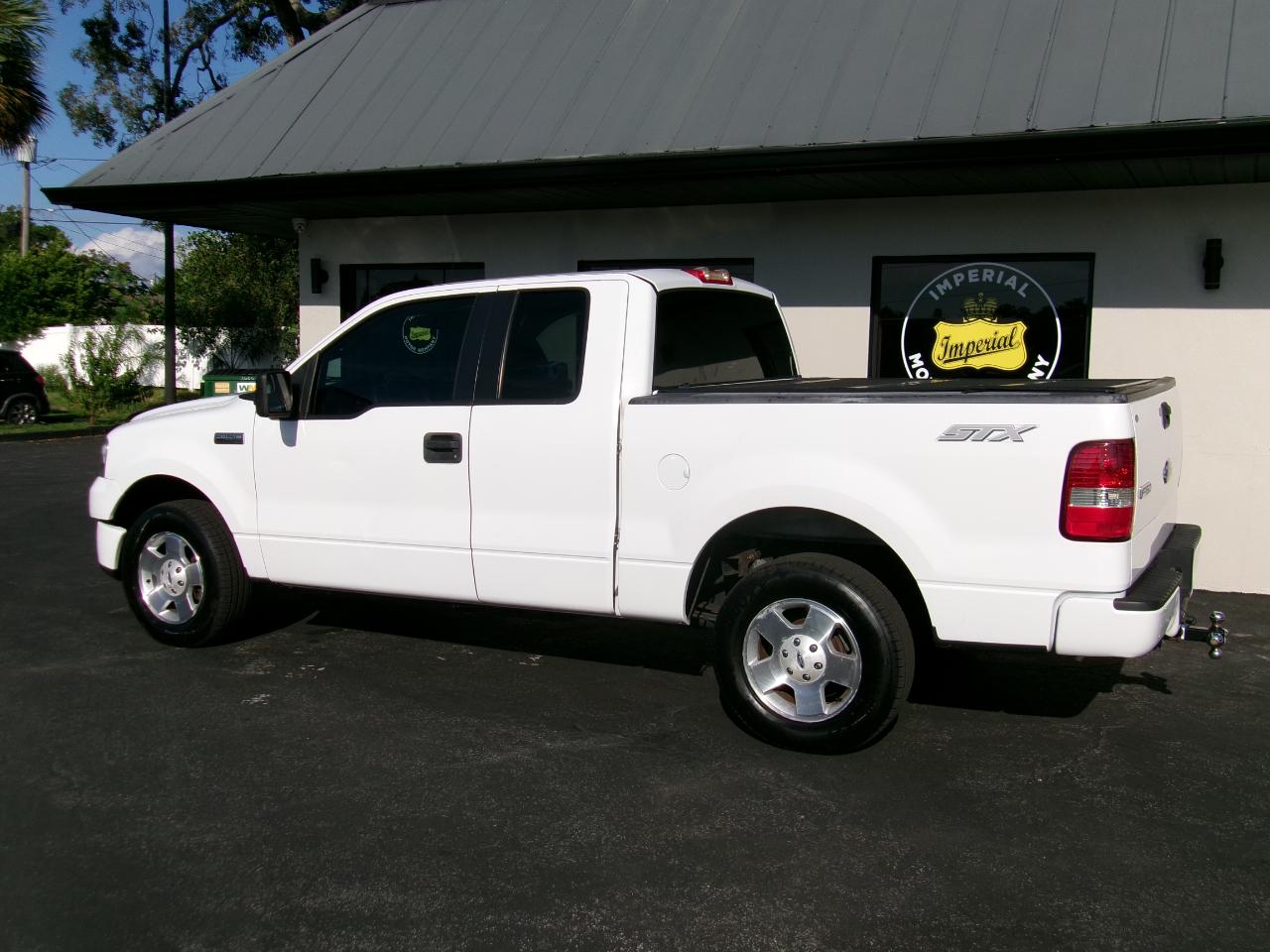 Ford F-150 STX SuperCab 5.5-ft Box 2WD 2006