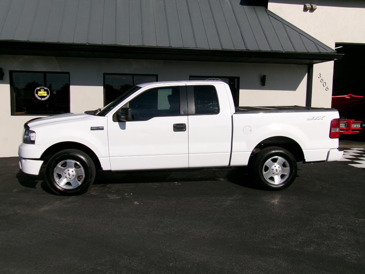 Ford F-150 STX SuperCab 5.5-ft Box 2WD 2006
