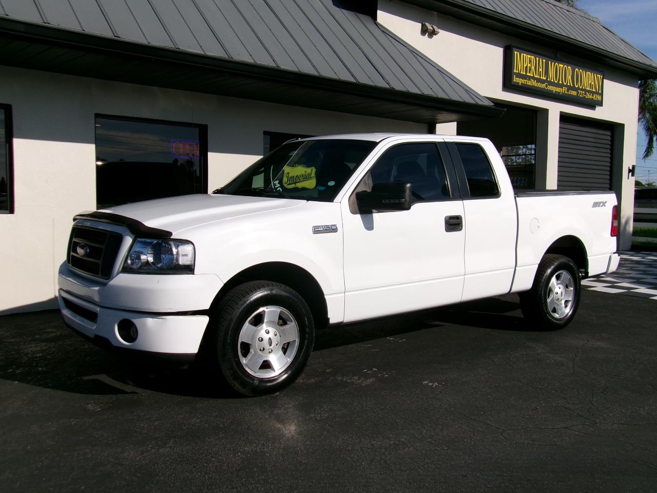 Ford F-150 STX SuperCab 5.5-ft Box 2WD 2006