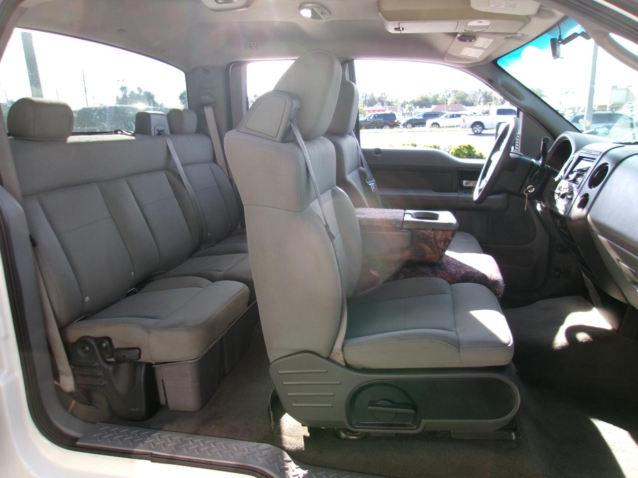 Ford F-150 STX SuperCab 5.5-ft Box 2WD 2006