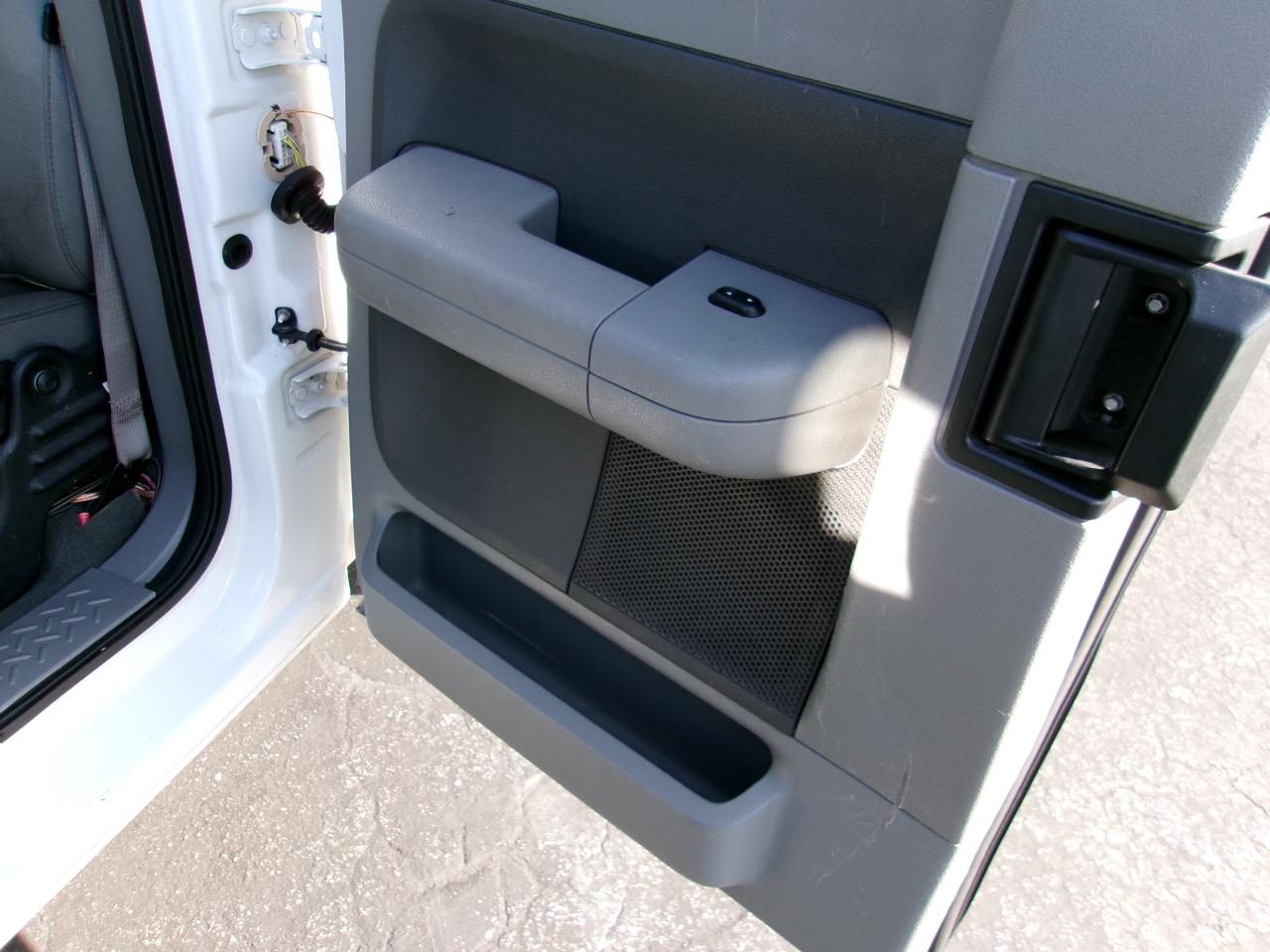 Ford F-150 STX SuperCab 5.5-ft Box 2WD 2006