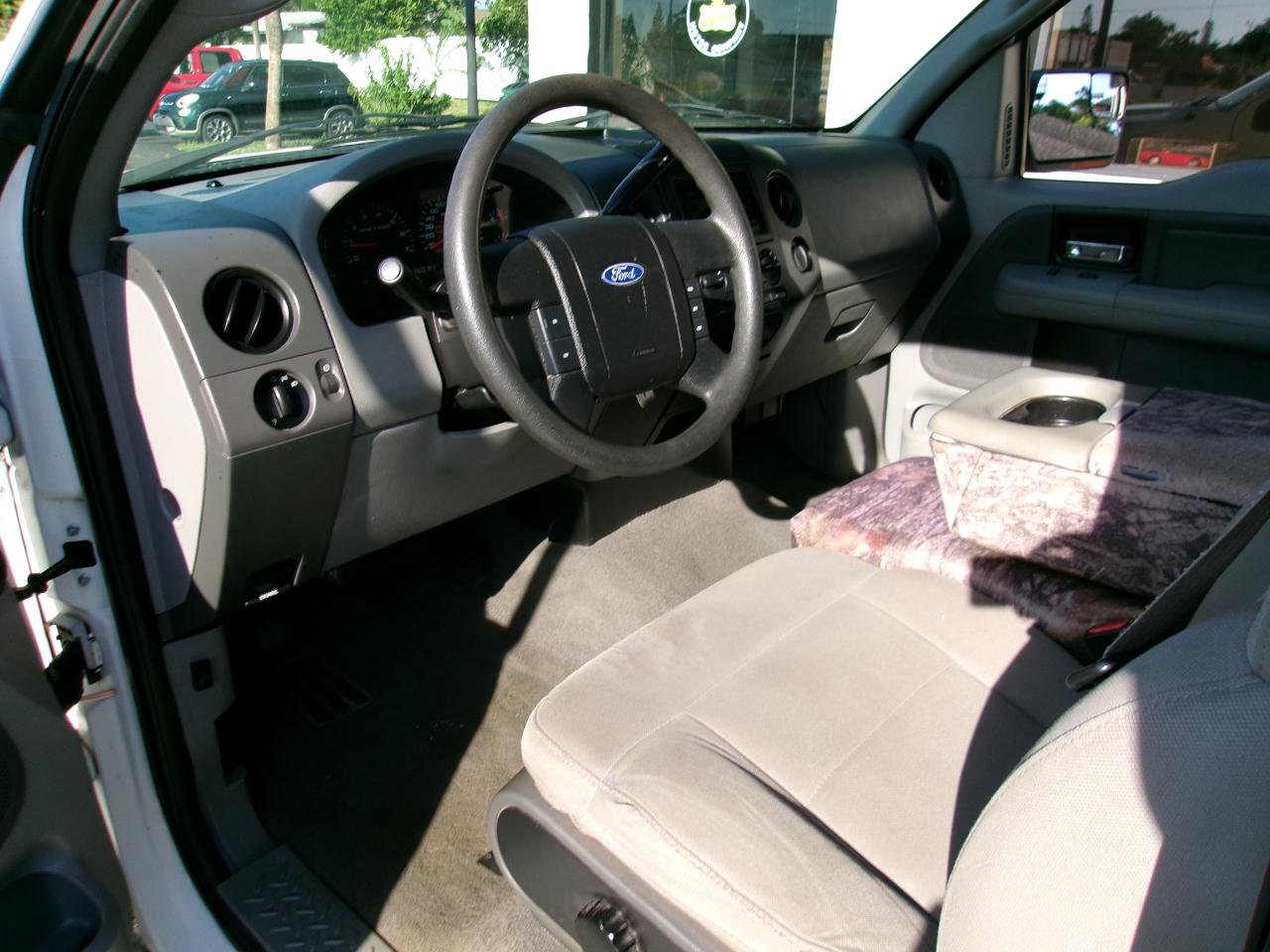 Ford F-150 STX SuperCab 5.5-ft Box 2WD 2006