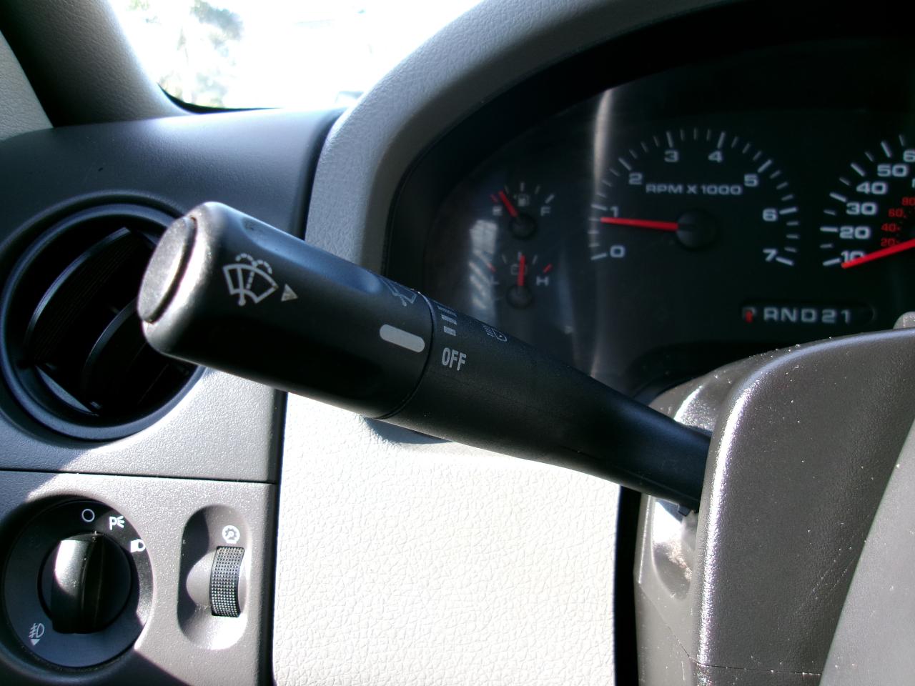 Ford F-150 STX SuperCab 5.5-ft Box 2WD 2006