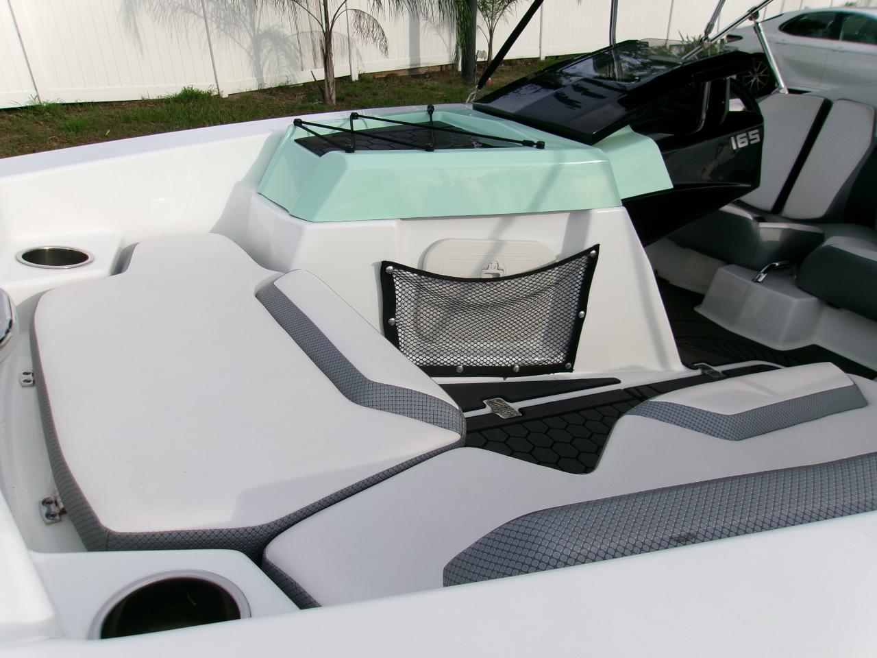 Scarab 165  2021