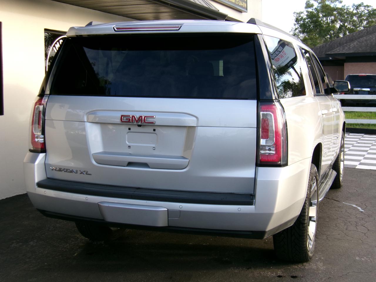 GMC Yukon XL SLT 2WD 2019