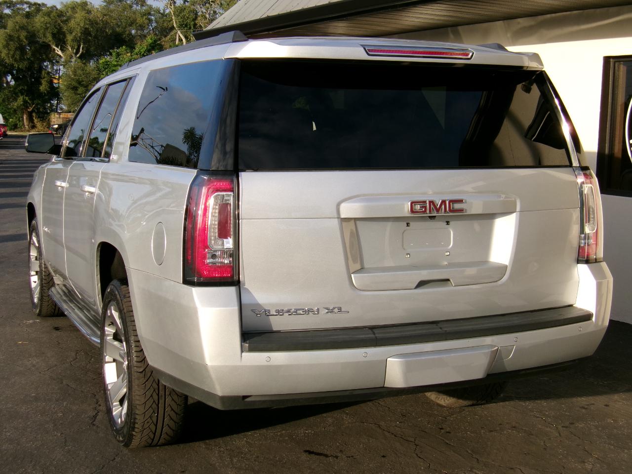 GMC Yukon XL SLT 2WD 2019