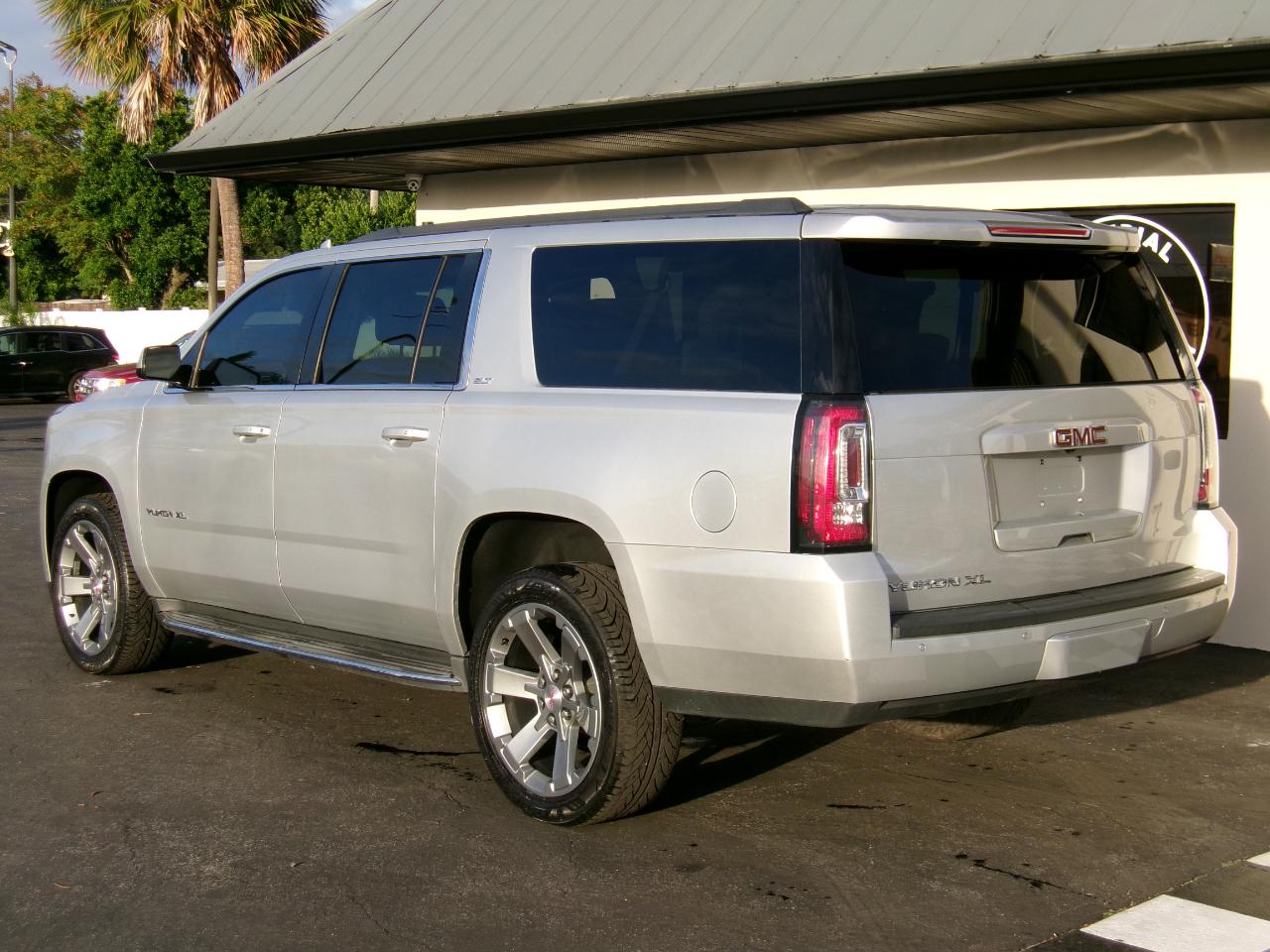 GMC Yukon XL SLT 2WD 2019