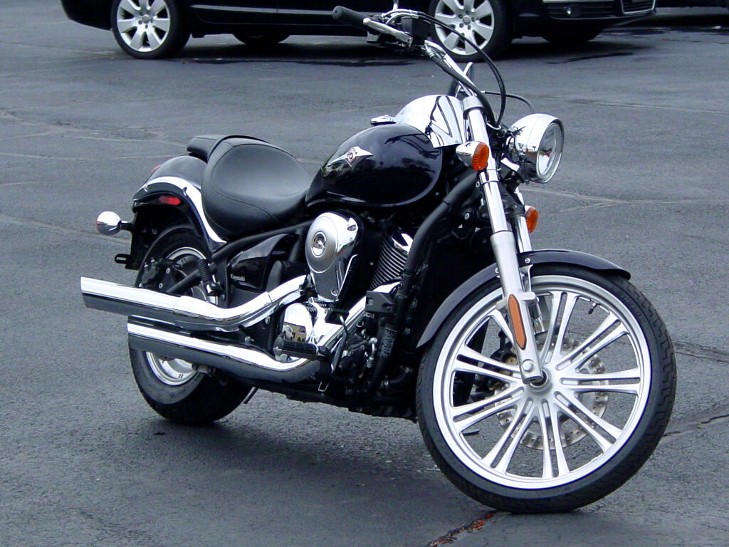 Used 2012 Kawasaki VN900C Vulcan Custom for Sale in Rockford IL 61115