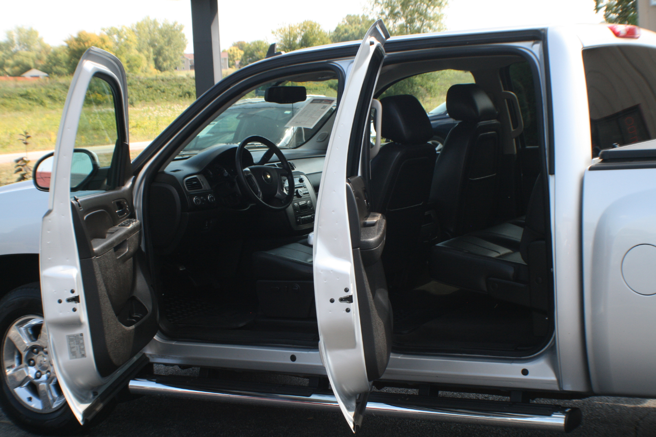 Chevrolet Silverado 1500 LTZ Crew Cab 4WD 2013 Chevrolet Silverado 1500 LTZ Crew Cab 4WD 2013