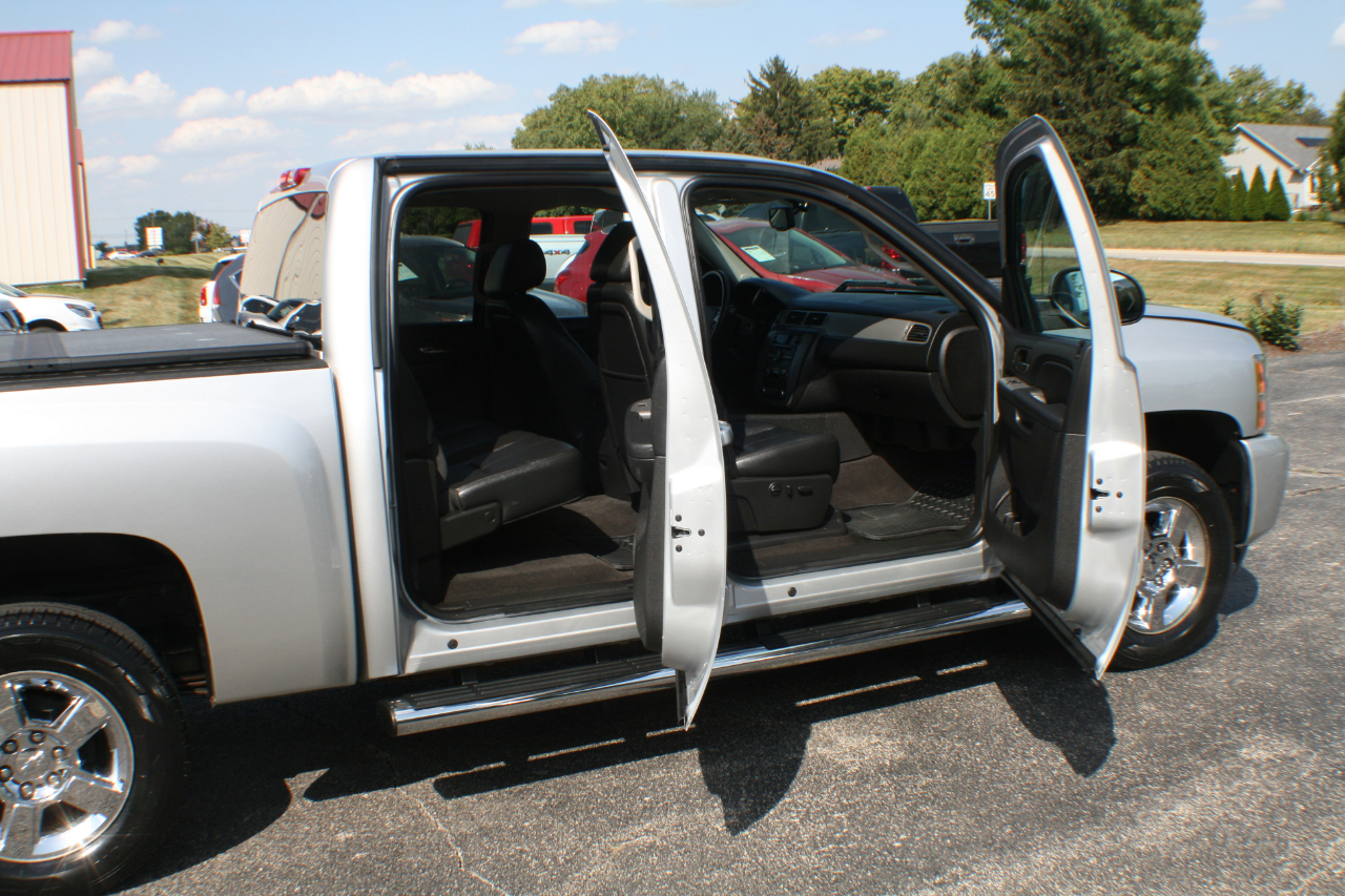 Chevrolet Silverado 1500 LTZ Crew Cab 4WD 2013 Chevrolet Silverado 1500 LTZ Crew Cab 4WD 2013