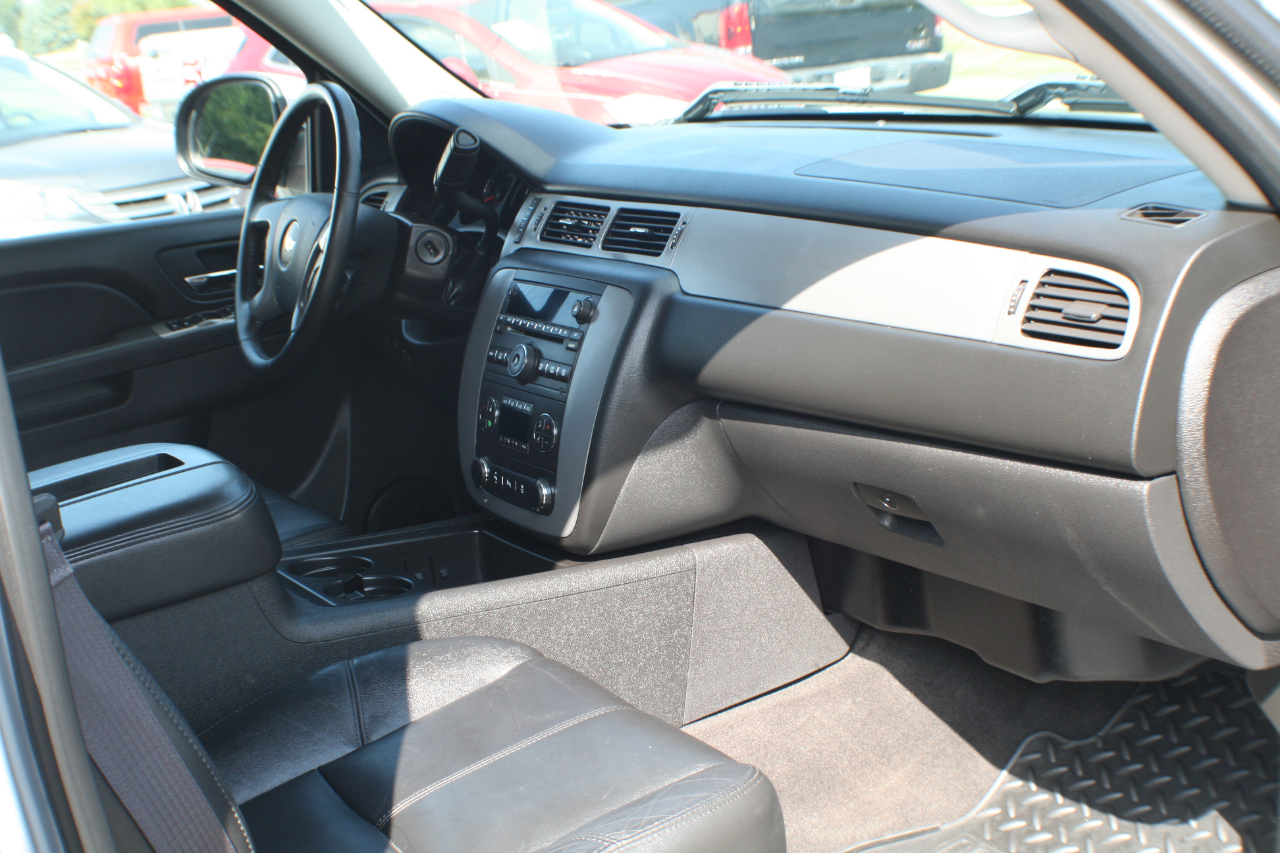 Chevrolet Silverado 1500 LTZ Crew Cab 4WD 2013 Chevrolet Silverado 1500 LTZ Crew Cab 4WD 2013
