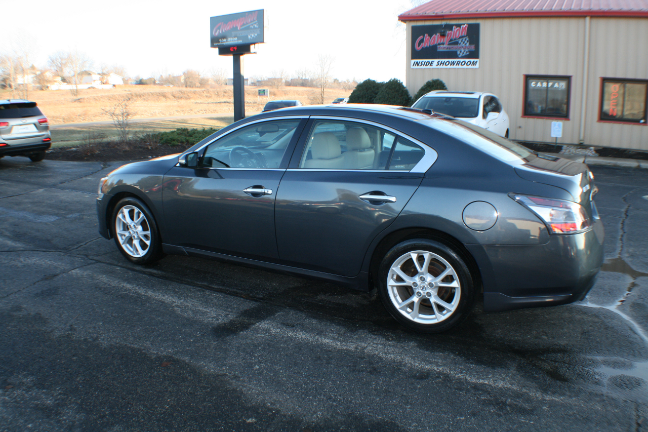 Nissan Maxima SV 2013