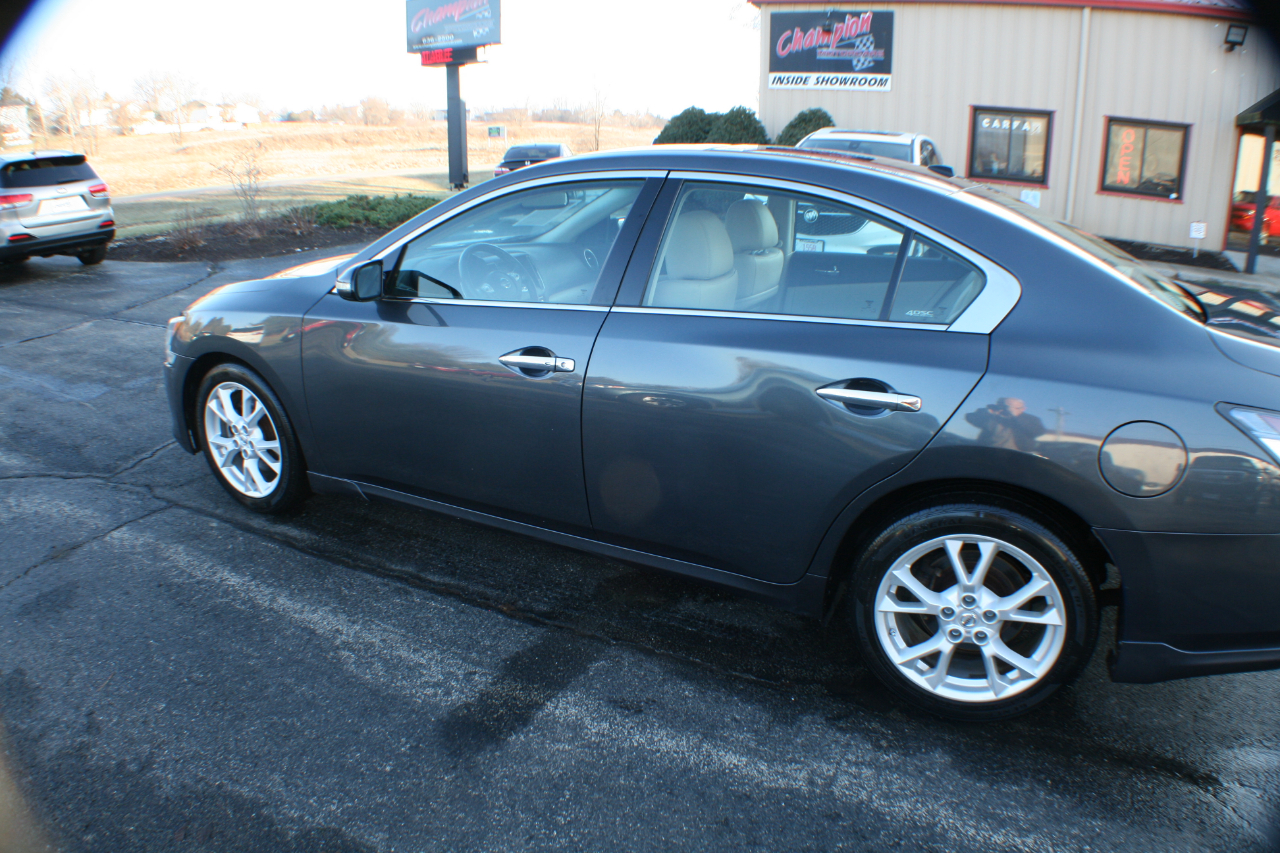 Nissan Maxima SV 2013