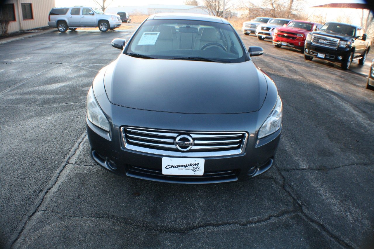 Nissan Maxima SV 2013