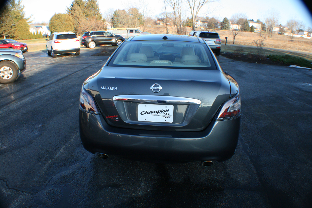 Nissan Maxima SV 2013