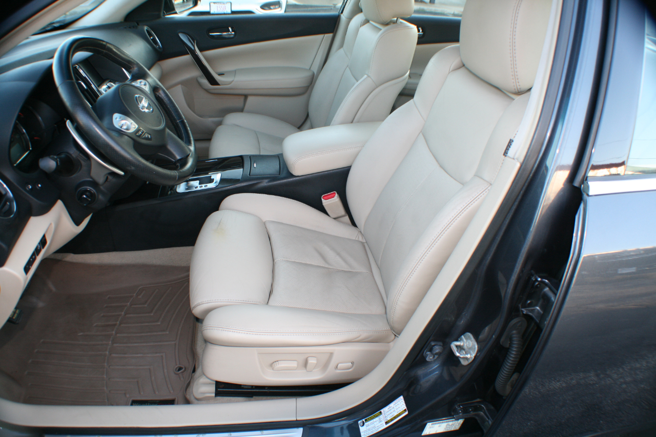 Nissan Maxima SV 2013