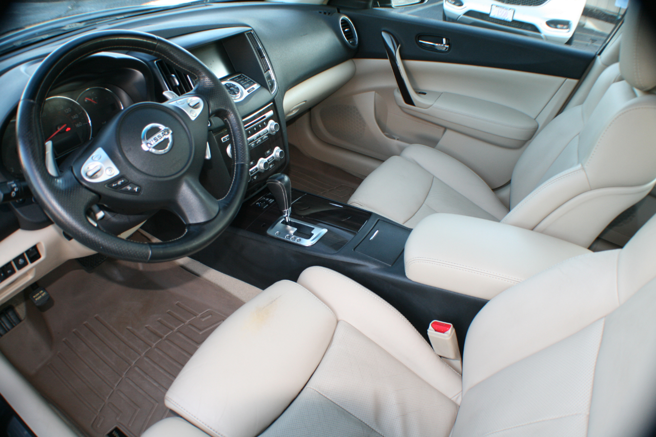 Nissan Maxima SV 2013