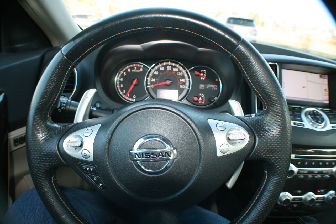 Nissan Maxima SV 2013