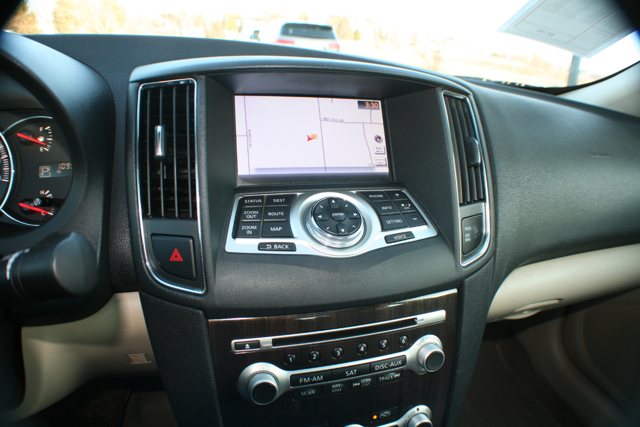 Nissan Maxima SV 2013