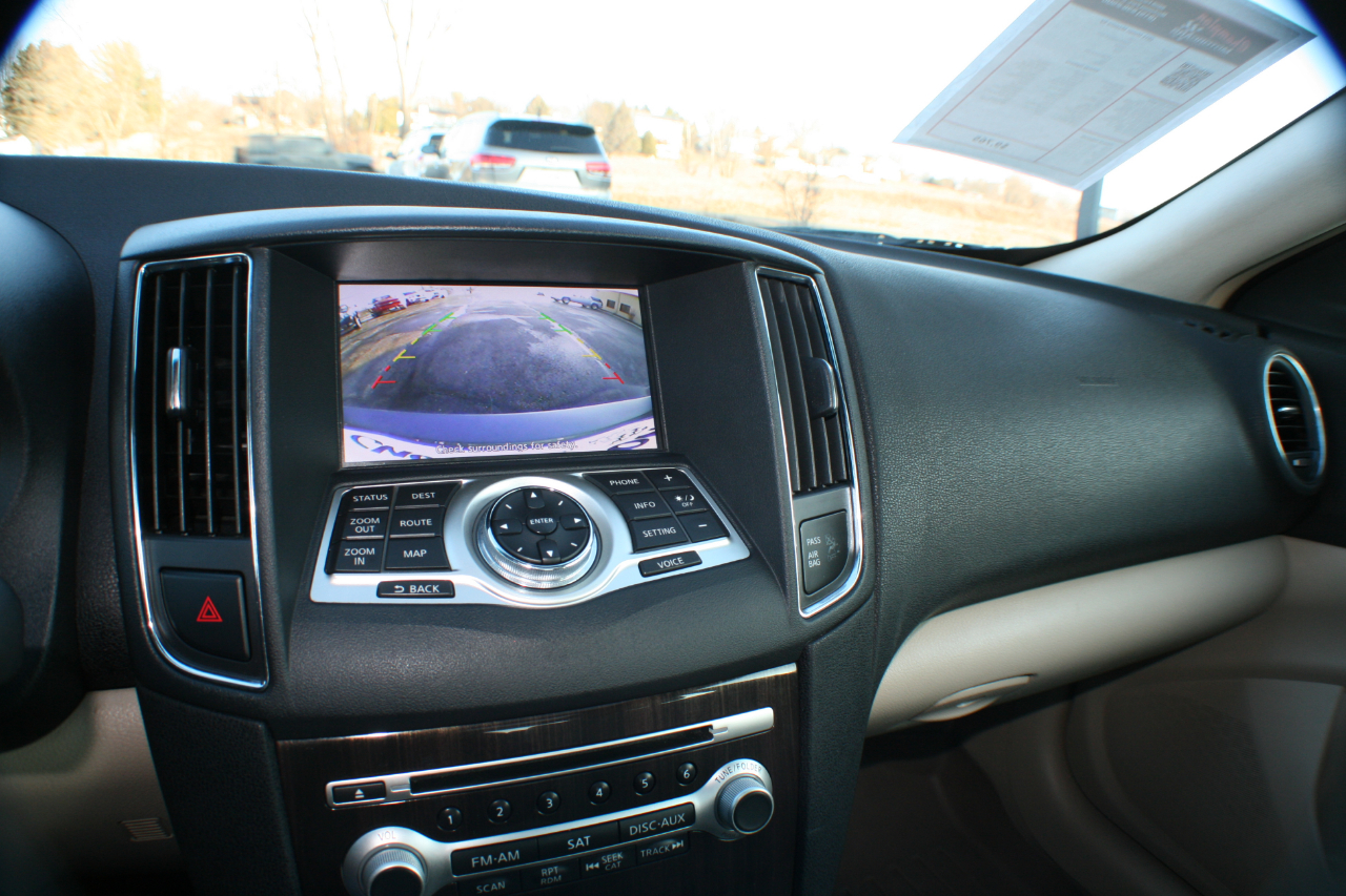 Nissan Maxima SV 2013