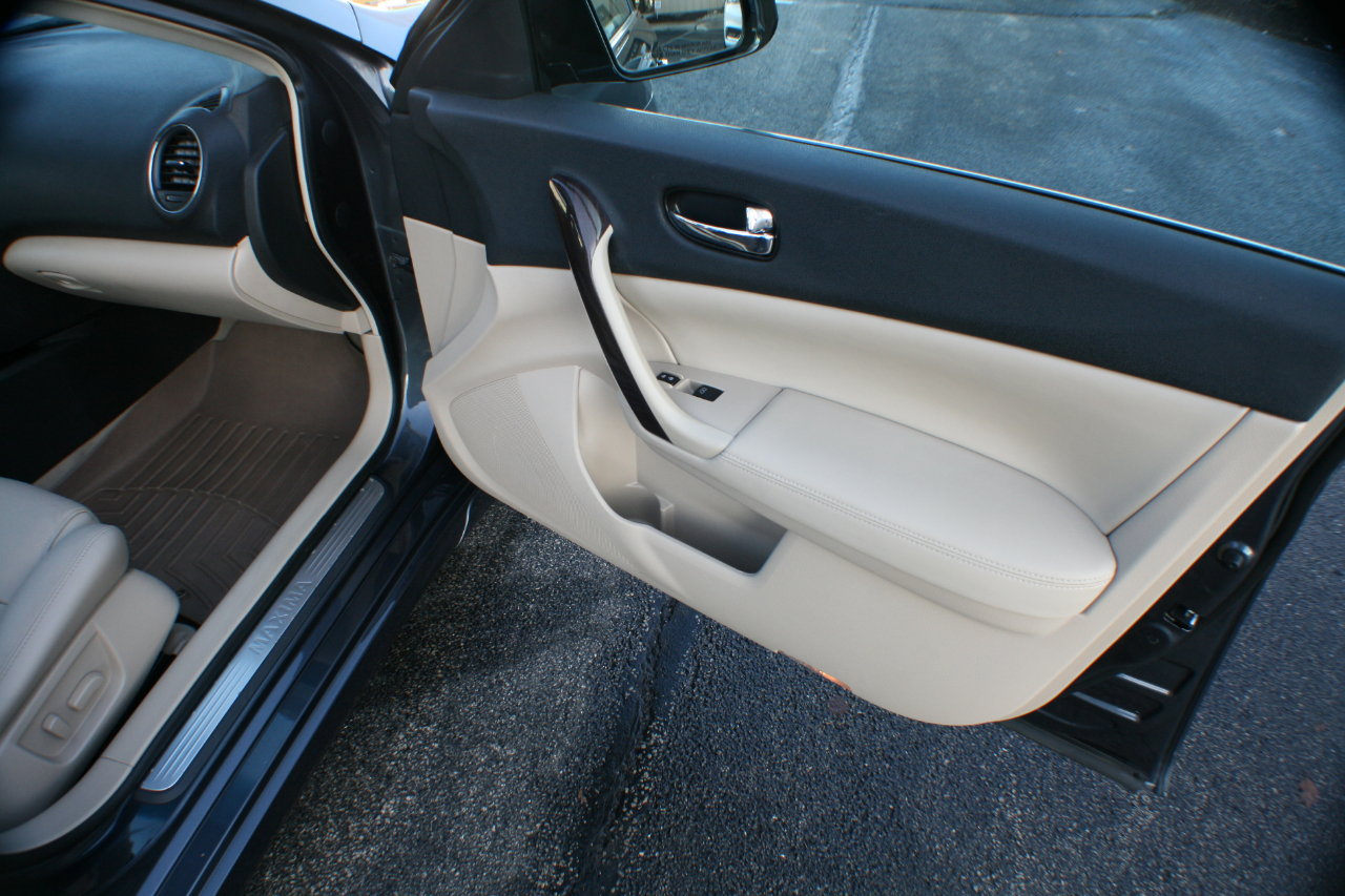 Nissan Maxima SV 2013