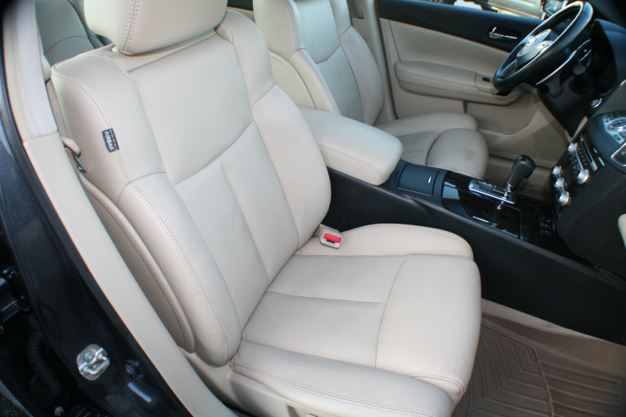 Nissan Maxima SV 2013