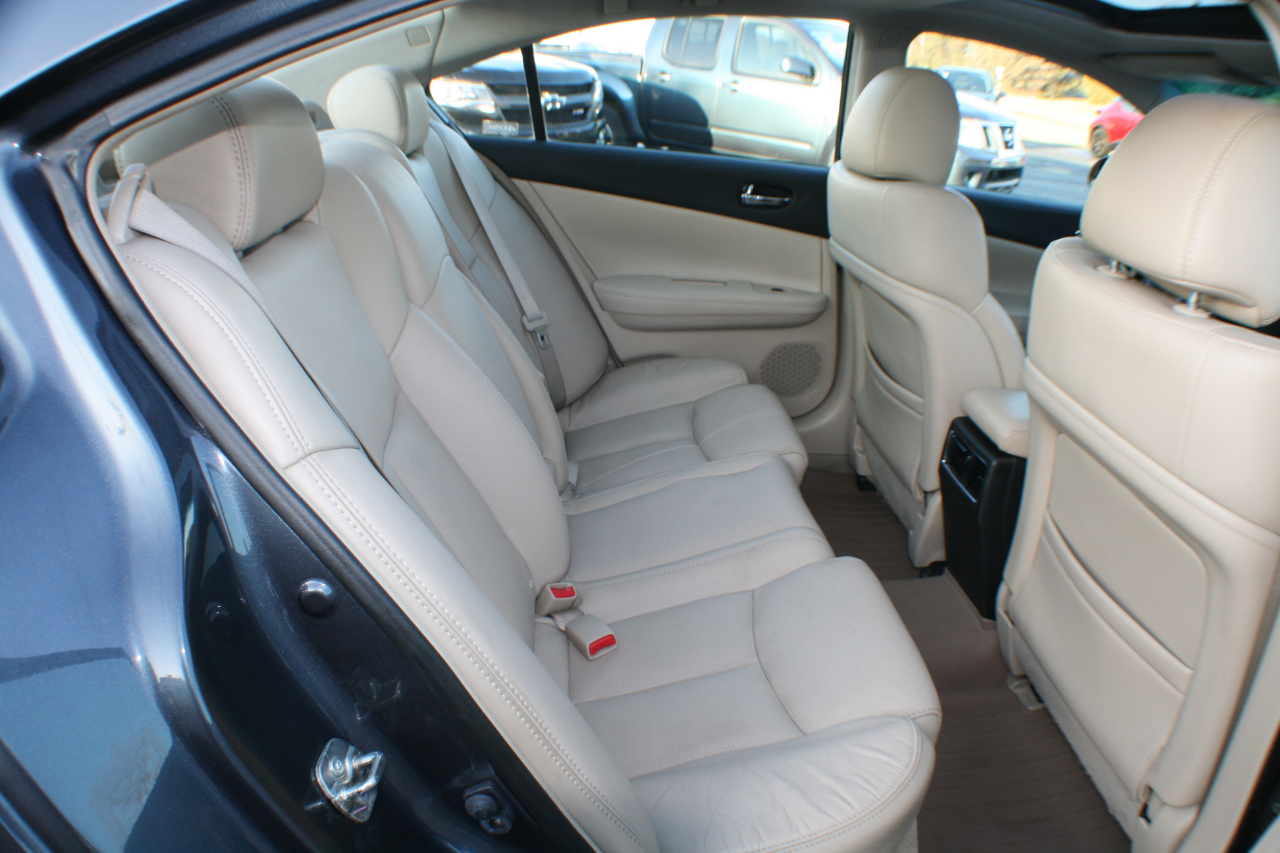 Nissan Maxima SV 2013