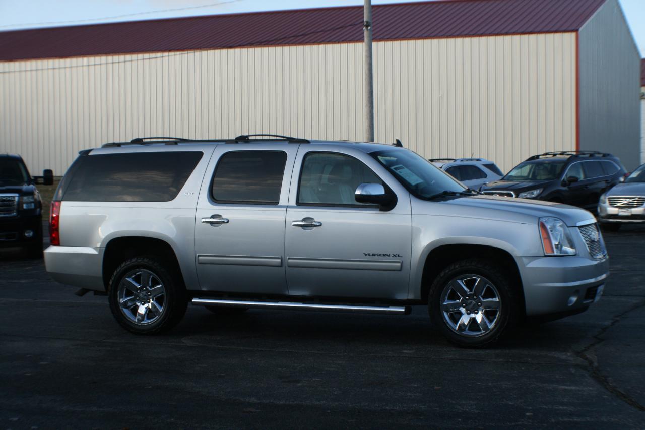GMC Yukon XL SLT 1/2 Ton 4WD 2013