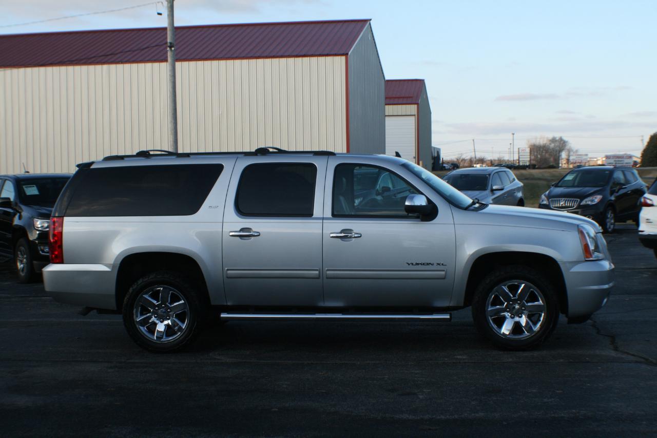 GMC Yukon XL SLT 1/2 Ton 4WD 2013