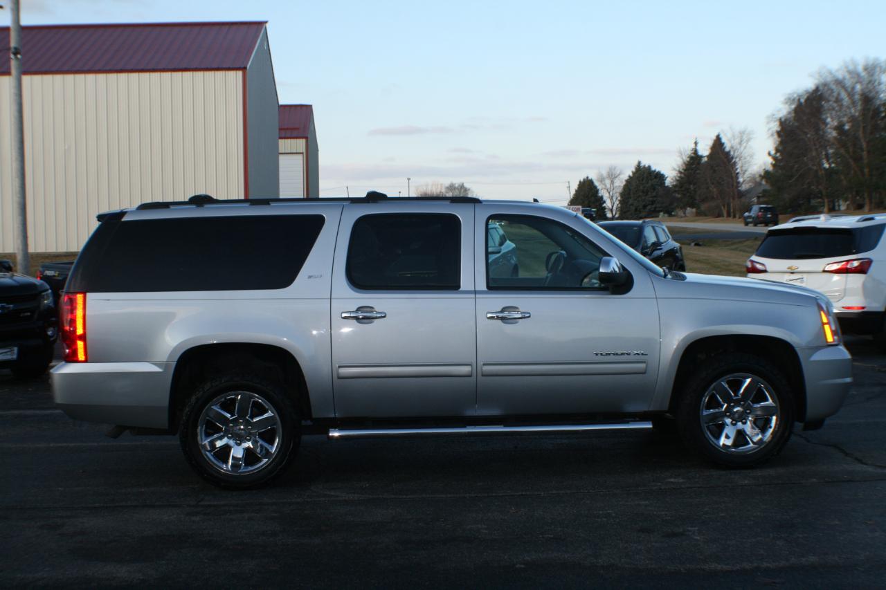 GMC Yukon XL SLT 1/2 Ton 4WD 2013