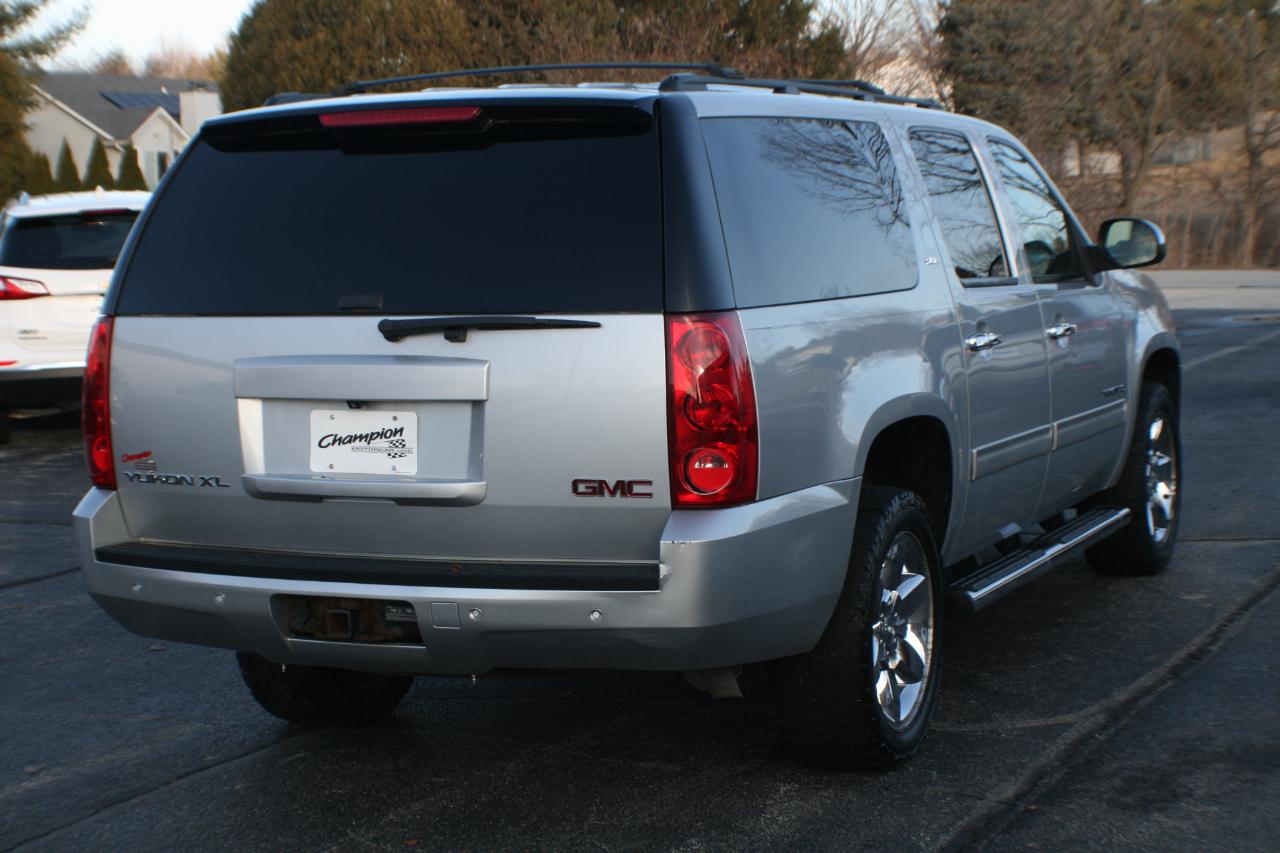 GMC Yukon XL SLT 1/2 Ton 4WD 2013