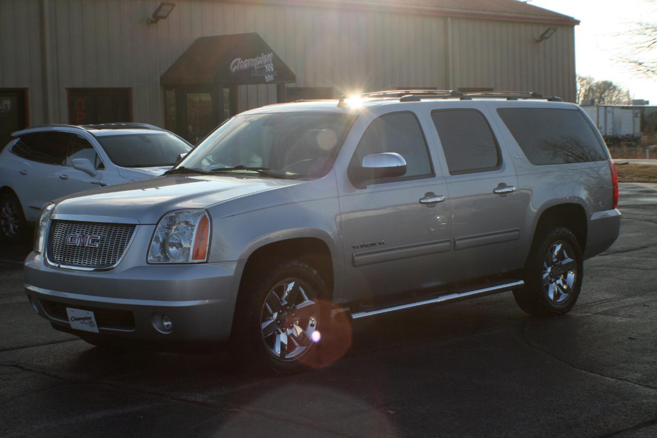 GMC Yukon XL SLT 1/2 Ton 4WD 2013