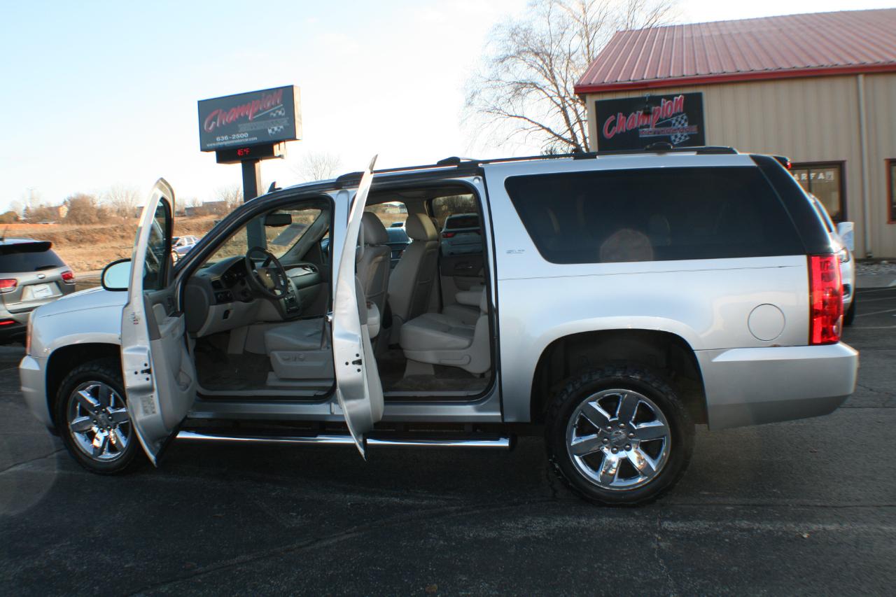 GMC Yukon XL SLT 1/2 Ton 4WD 2013