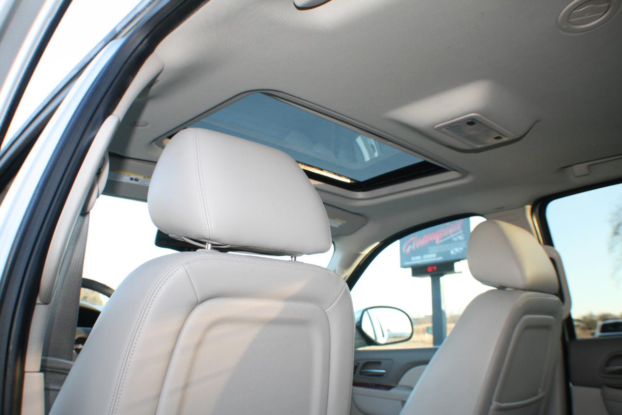 GMC Yukon XL SLT 1/2 Ton 4WD 2013