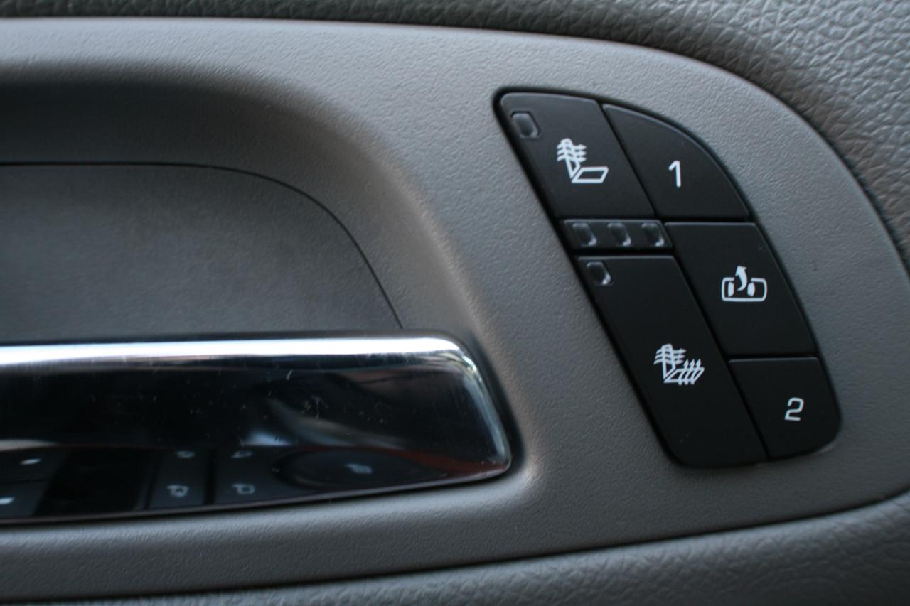 GMC Yukon XL SLT 1/2 Ton 4WD 2013