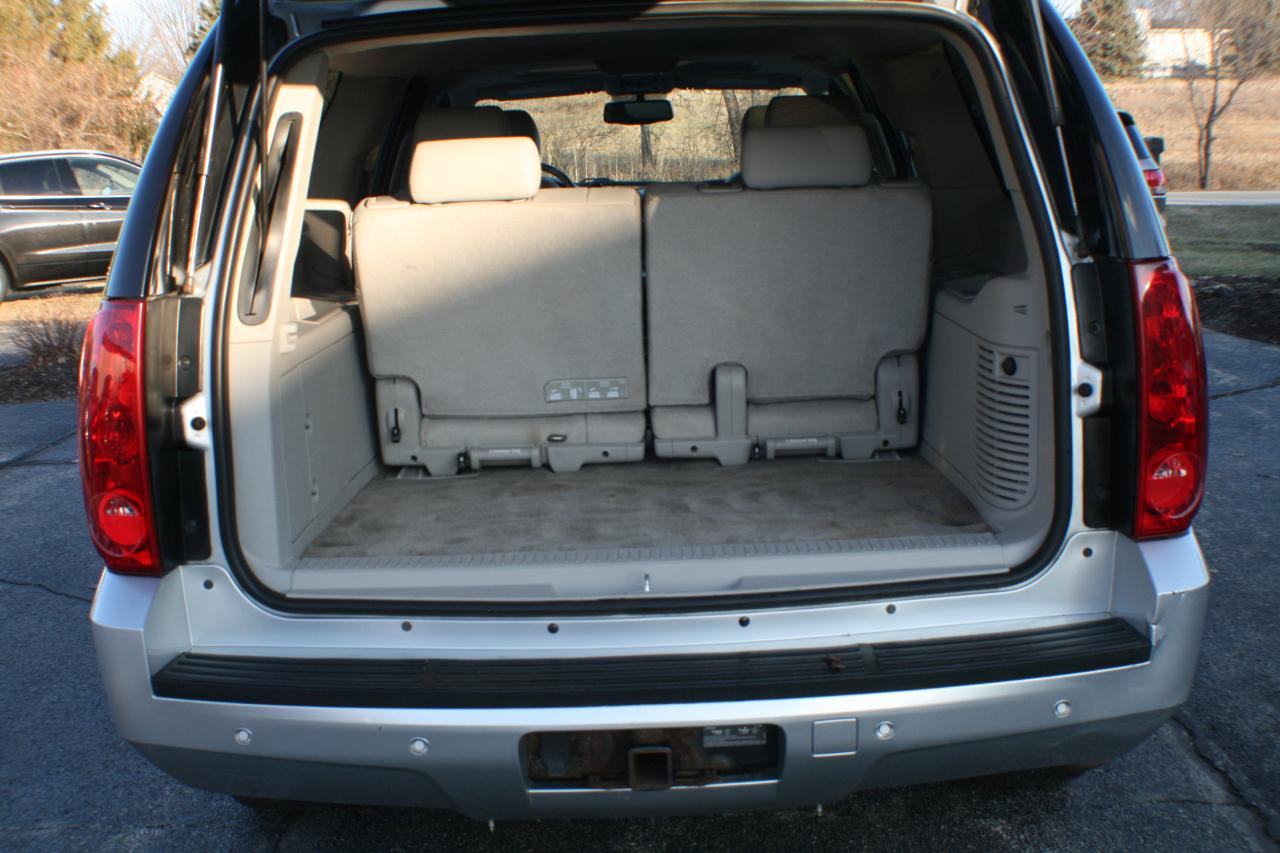 GMC Yukon XL SLT 1/2 Ton 4WD 2013