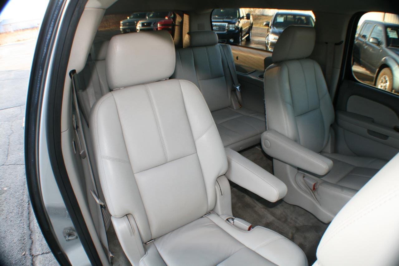 GMC Yukon XL SLT 1/2 Ton 4WD 2013