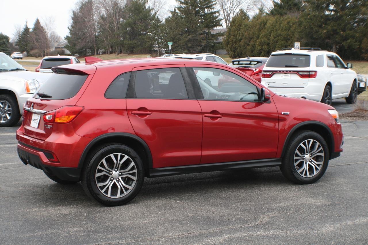 Mitsubishi Outlander Sport 2.0 ES 5M 2018