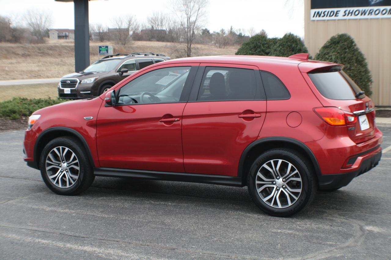 Mitsubishi Outlander Sport 2.0 ES 5M 2018